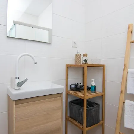 Flowers Apartment Krk Town